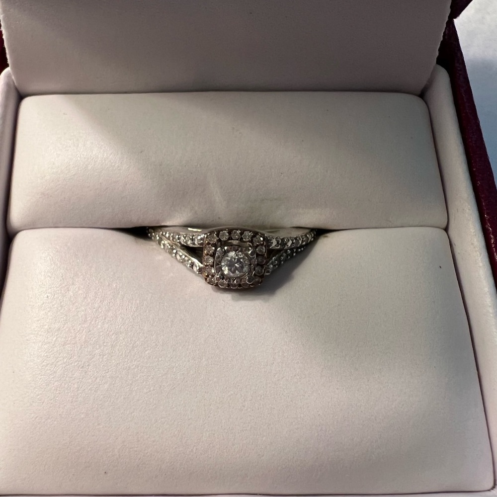 Diamond ring - Picture 2 of 4